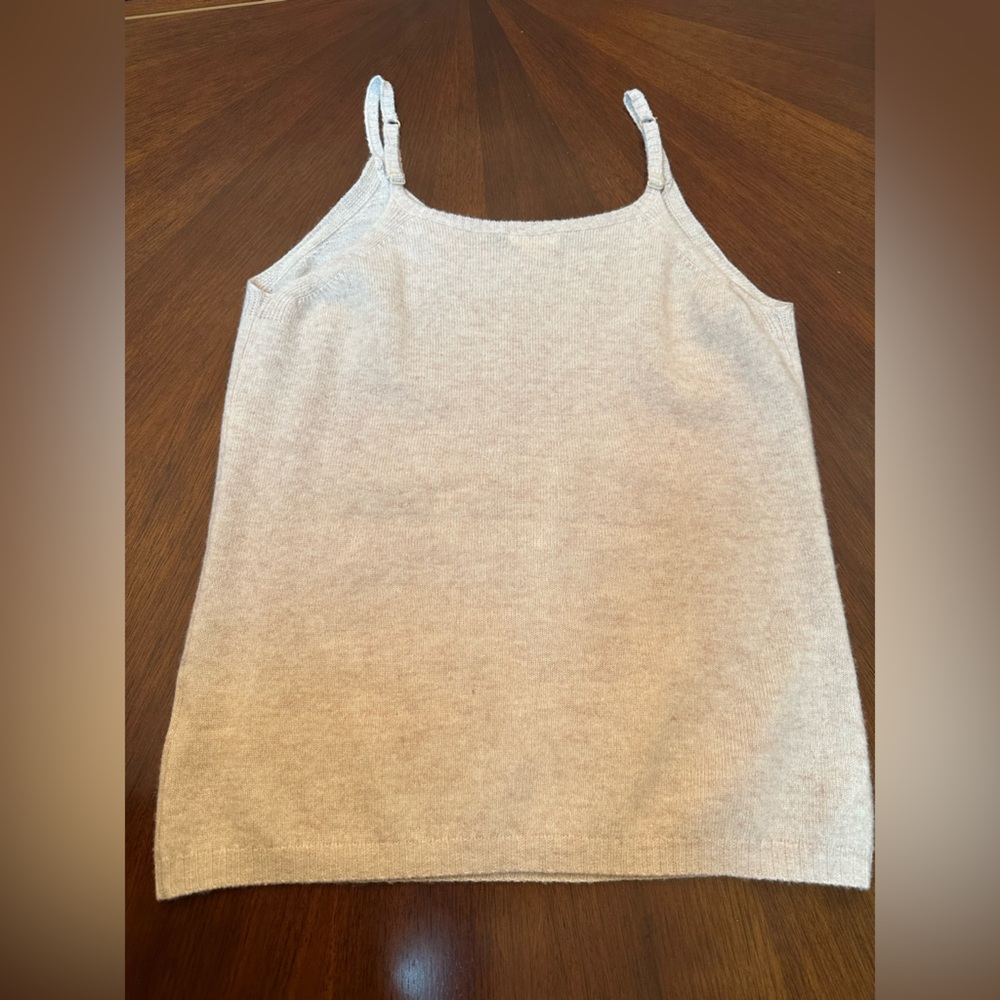 Minnie Rose Cashmere V-Neck Tank Top | Luxury Knit - Picture 9 of 9